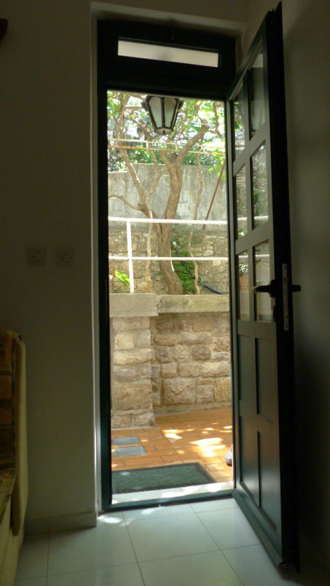 Zoro Apartments สเวติ สเตฟาน ห้อง รูปภาพ