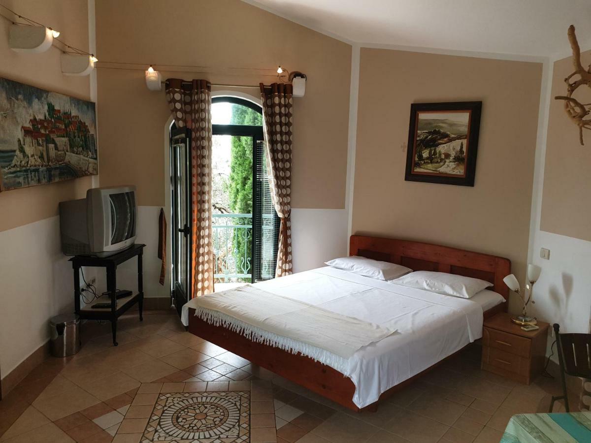 Zoro Apartments สเวติ สเตฟาน ภายนอก รูปภาพ
