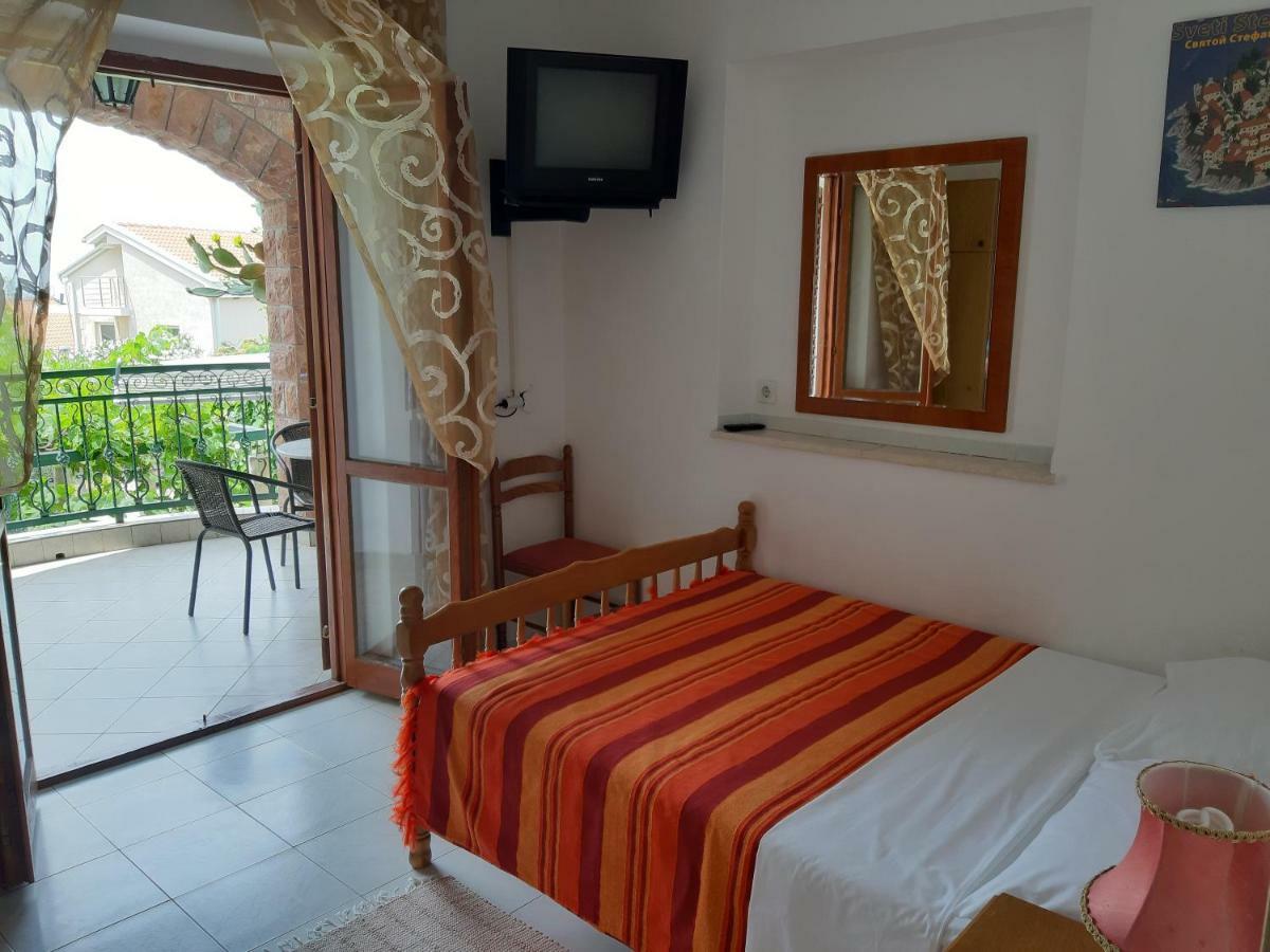 Zoro Apartments สเวติ สเตฟาน ภายนอก รูปภาพ